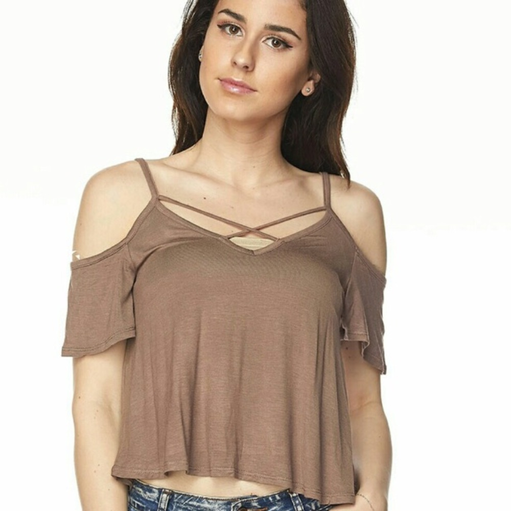 ❌SOLD❌ Cold Shoulder Top - Picture 3 of 5